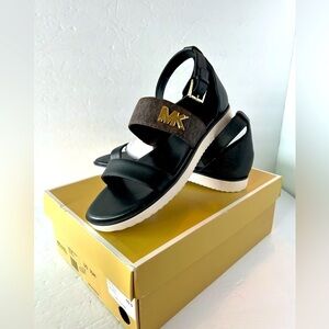 Michael Kors NIB Sidney Ankle Strap Sandal Brown-Black Leather